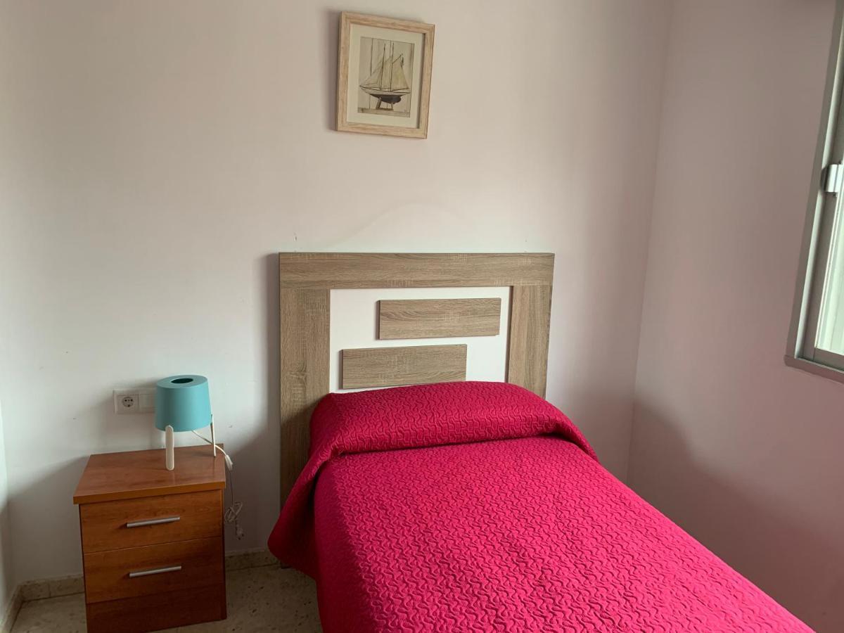 טורה דל מאר Hostal Mediterraneo מראה חיצוני תמונה