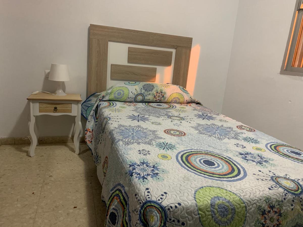 טורה דל מאר Hostal Mediterraneo מראה חיצוני תמונה