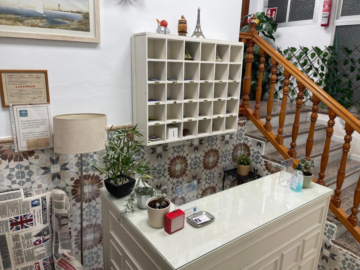 טורה דל מאר Hostal Mediterraneo מראה חיצוני תמונה