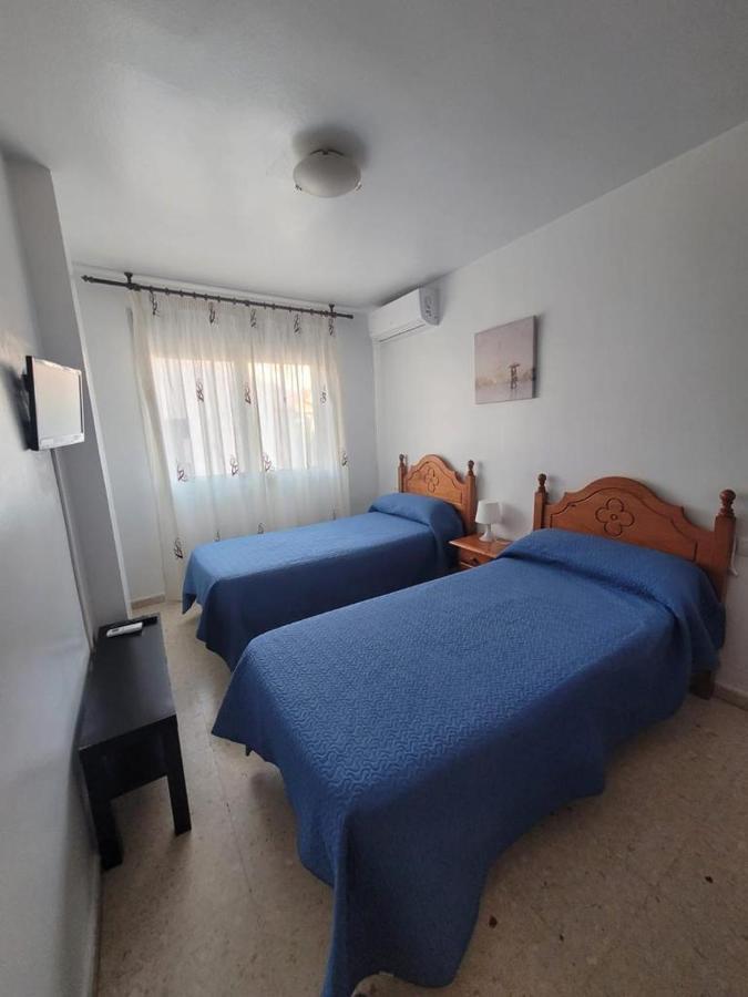 טורה דל מאר Hostal Mediterraneo מראה חיצוני תמונה