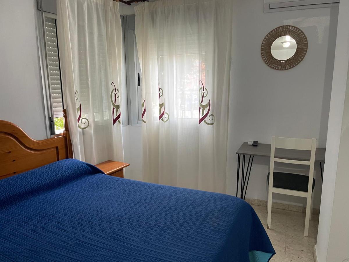 טורה דל מאר Hostal Mediterraneo מראה חיצוני תמונה