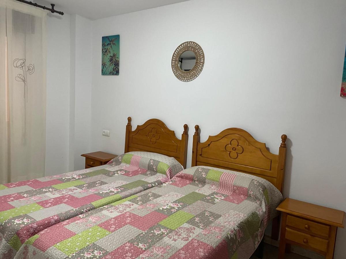 טורה דל מאר Hostal Mediterraneo מראה חיצוני תמונה