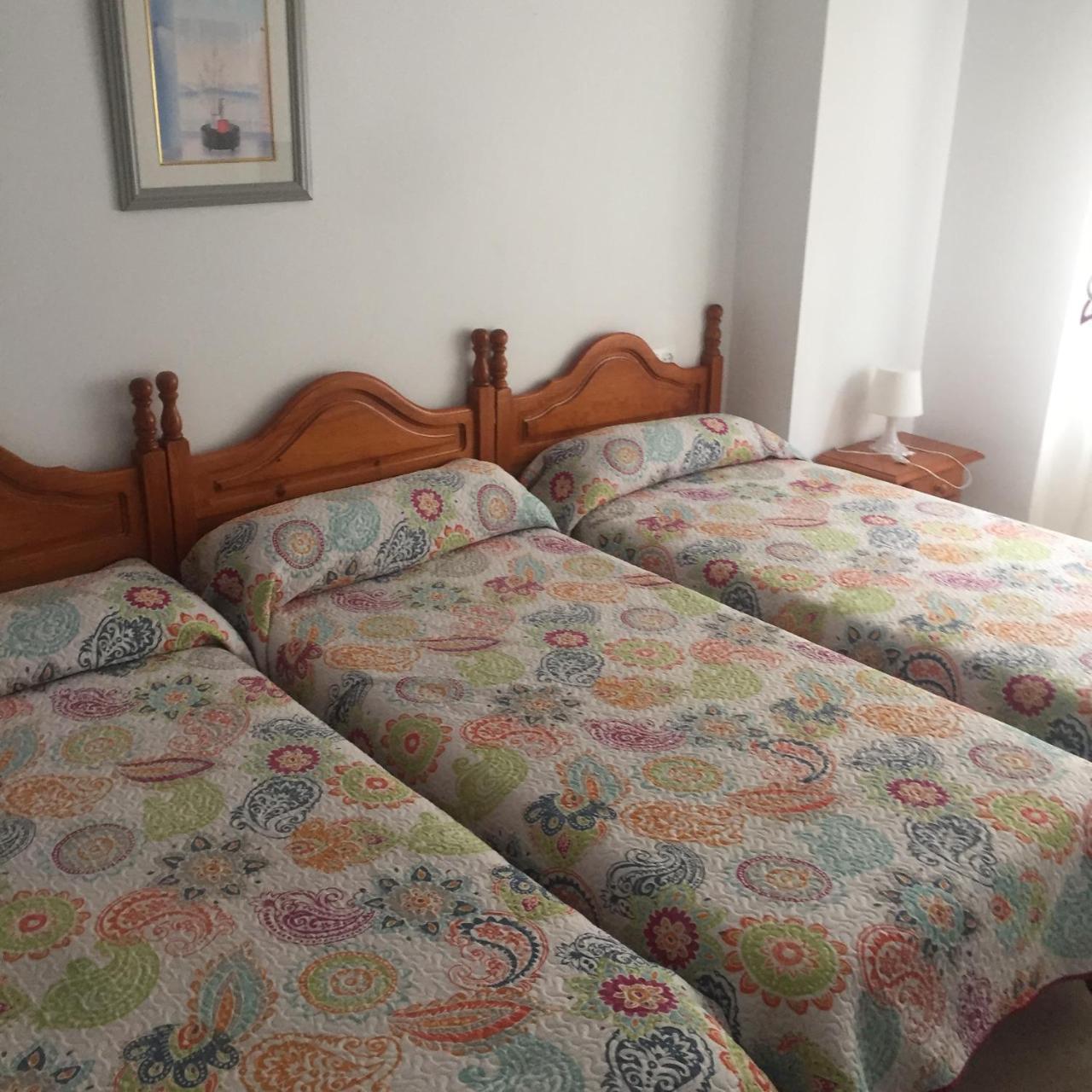 טורה דל מאר Hostal Mediterraneo מראה חיצוני תמונה