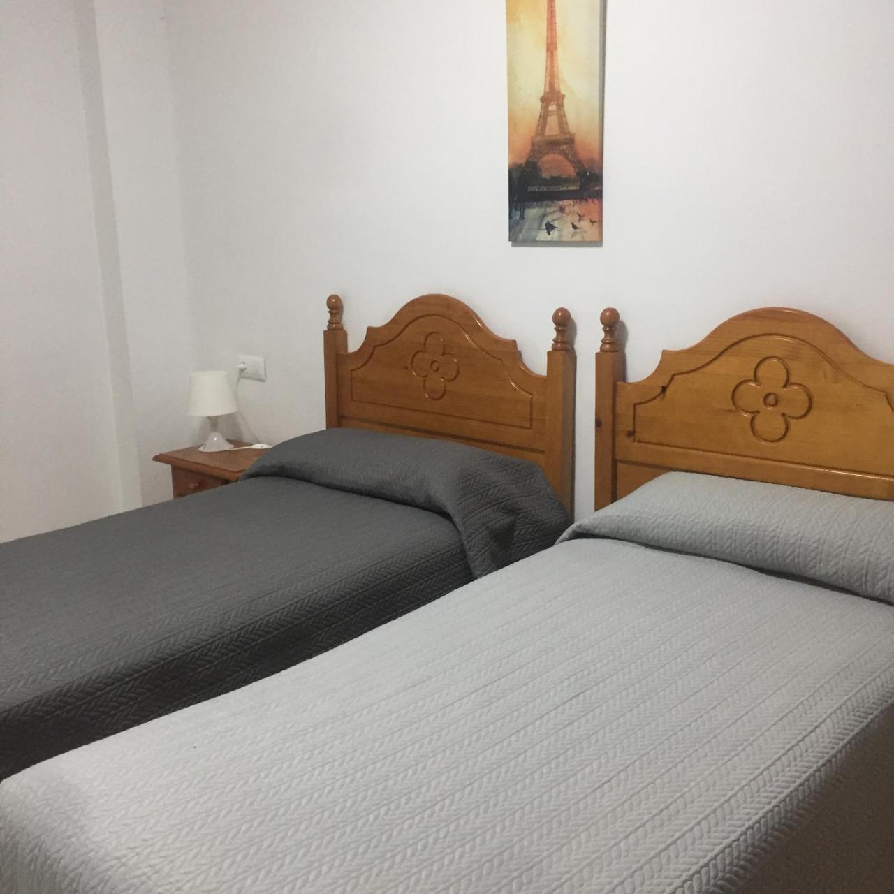 טורה דל מאר Hostal Mediterraneo מראה חיצוני תמונה