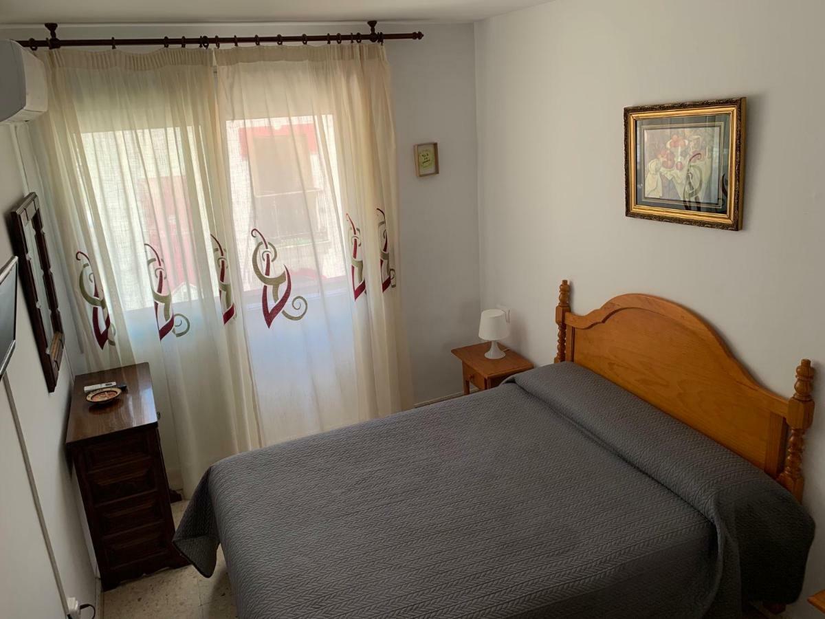 טורה דל מאר Hostal Mediterraneo מראה חיצוני תמונה